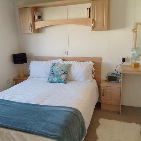 Private Caravan Situated At Parkdean Holiday Resort St Margaret'S At Cliffe Number 18 Eksteriør bilde