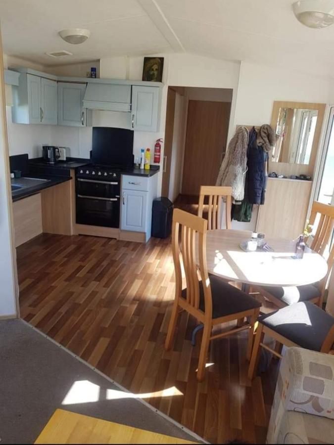 Private Caravan Situated At Parkdean Holiday Resort St Margaret'S At Cliffe Number 18 Eksteriør bilde