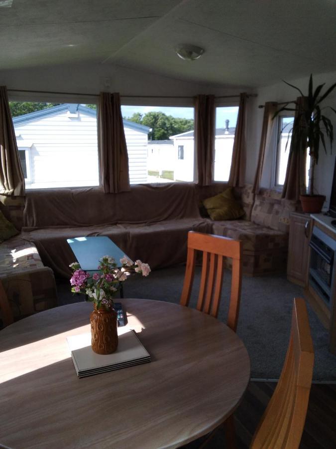 Private Caravan Situated At Parkdean Holiday Resort St Margaret'S At Cliffe Number 18 Eksteriør bilde