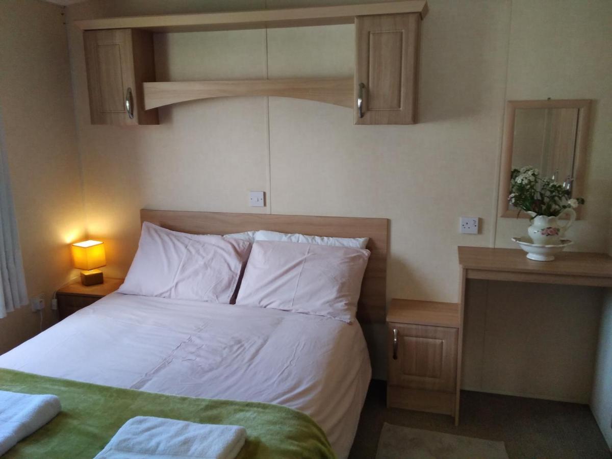 Private Caravan Situated At Parkdean Holiday Resort St Margaret'S At Cliffe Number 18 Eksteriør bilde
