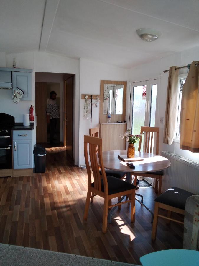 Private Caravan Situated At Parkdean Holiday Resort St Margaret'S At Cliffe Number 18 Eksteriør bilde