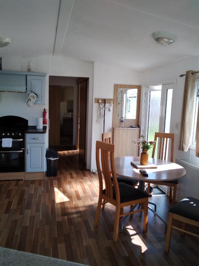 Private Caravan Situated At Parkdean Holiday Resort St Margaret'S At Cliffe Number 18 Eksteriør bilde