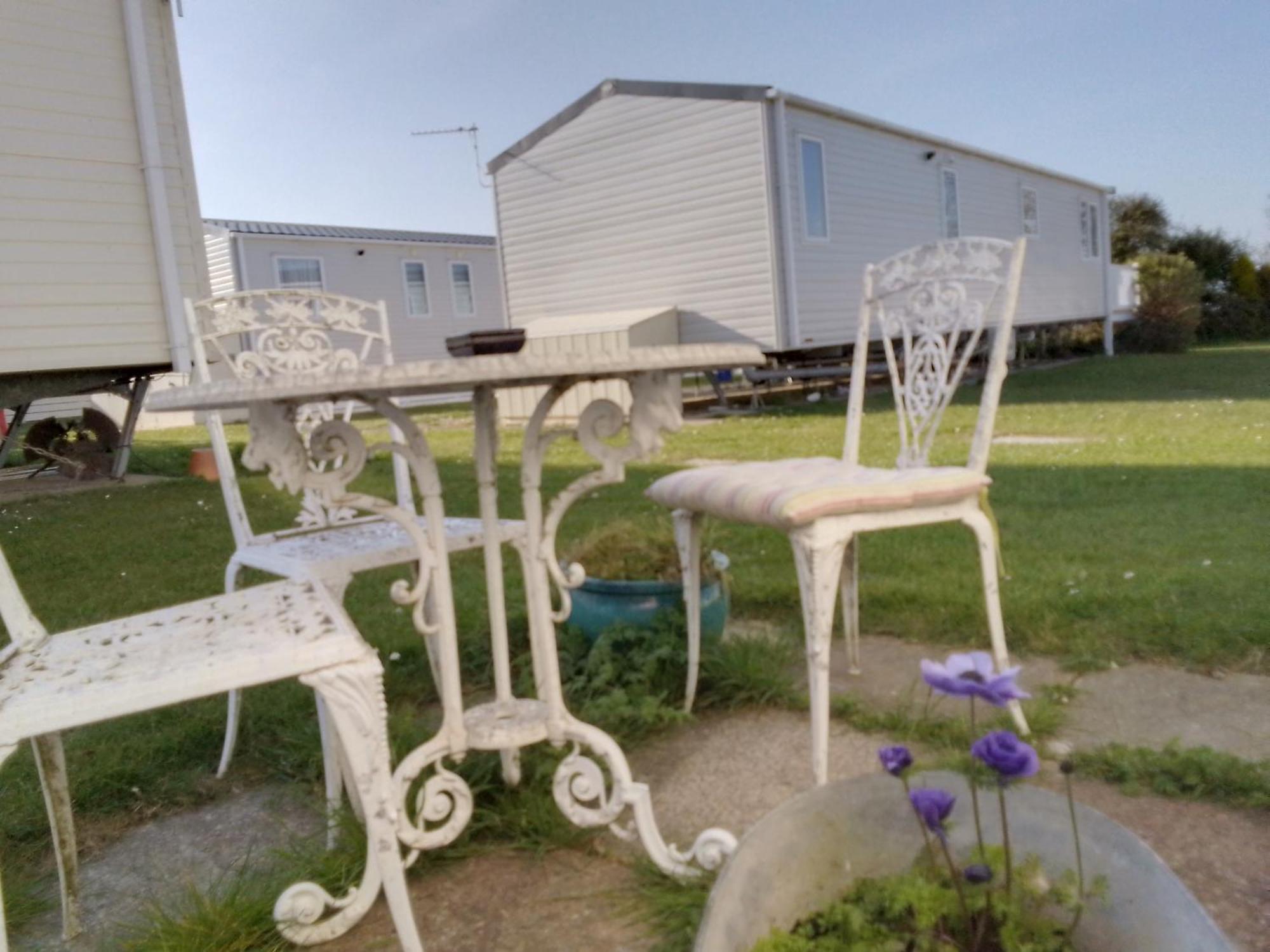 Private Caravan Situated At Parkdean Holiday Resort St Margaret'S At Cliffe Number 18 Eksteriør bilde